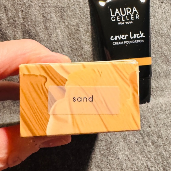Laura Geller Cover Lock Cream Foundation in Black and Tan - Picture 2 of 2